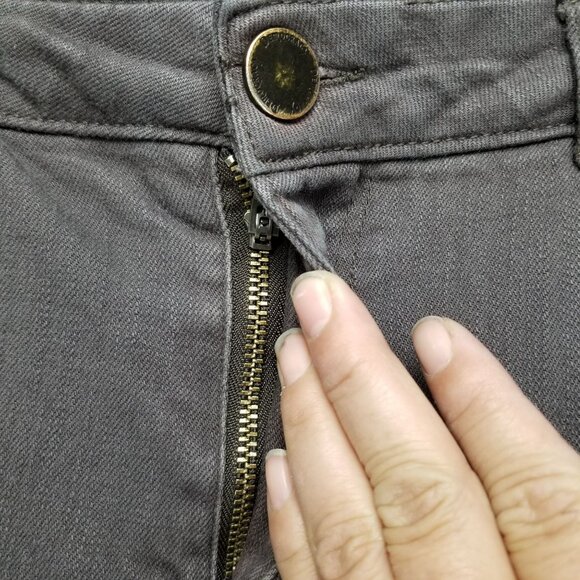 Democracy Jeans Womens 8 Flexellent Gray Stretch Mid Rise Cropped *Read* - Picture 3 of 12